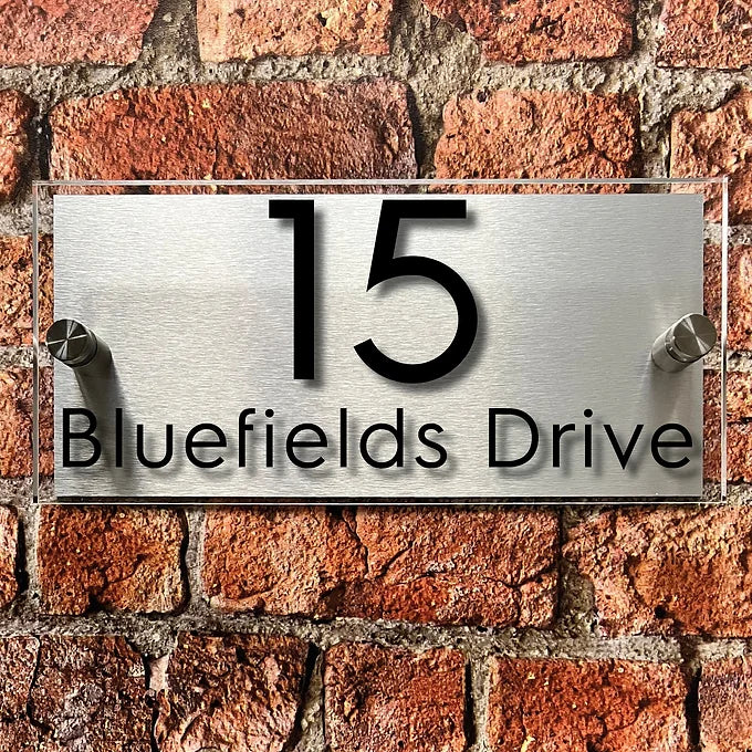 'Modern Classic' House sign