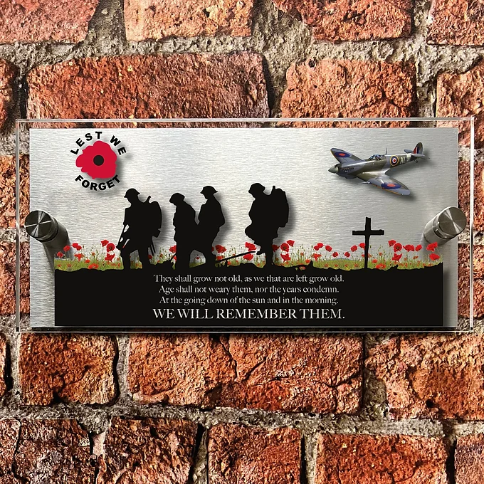 Lest We Forget wall plaque