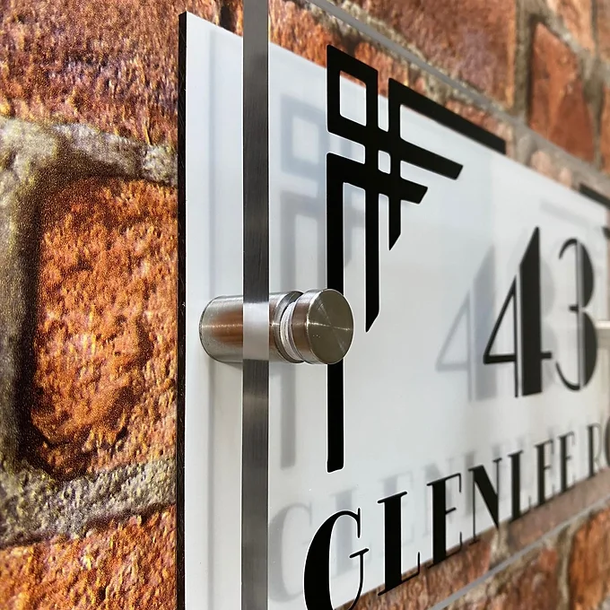 'Art Deco' house sign number